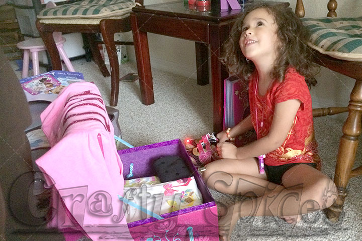 Kira with her Frozen Treasure Box Kira with her Frozen Treasure Box